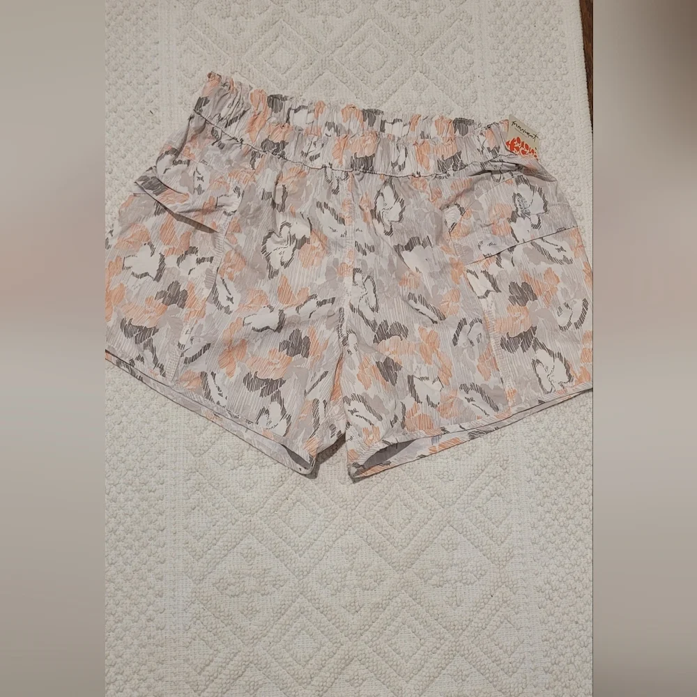 Free People Movement In The Wild Printed Shorts Ivory Combo - Picture 6 of 15
